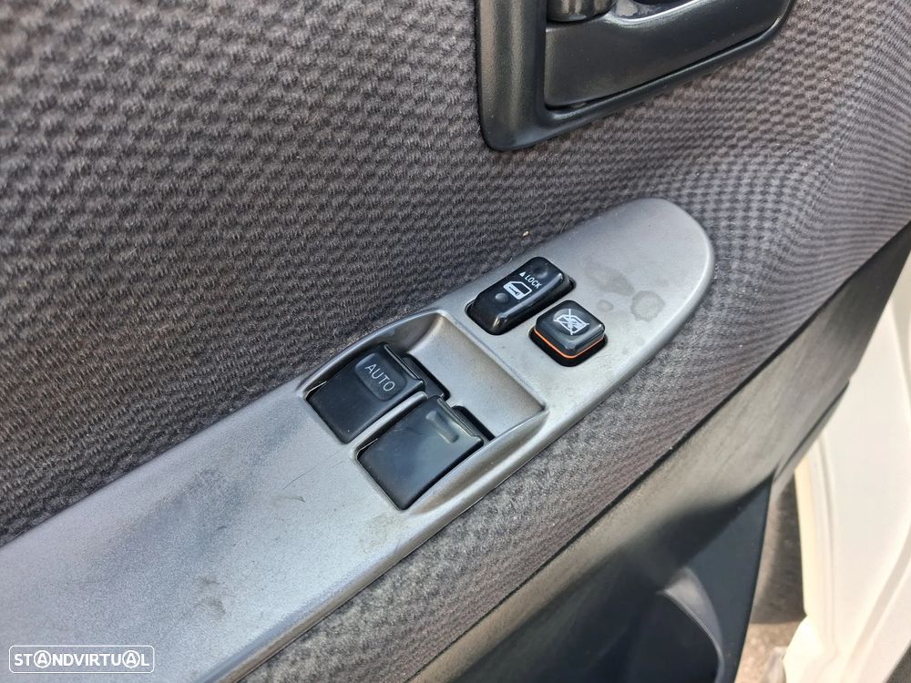 Toyota HiAce 2.5 D-4D Service 2.8T AC - 17