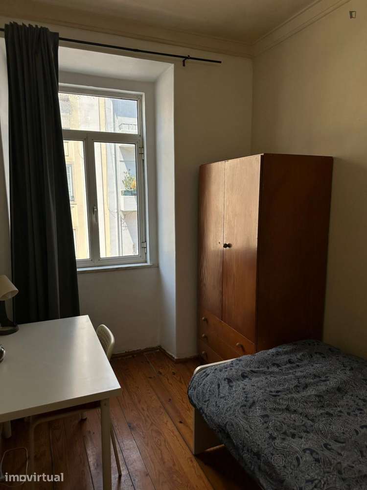 Quarto - localizado em Alameda Lisbon - Grande imagem: 2/12