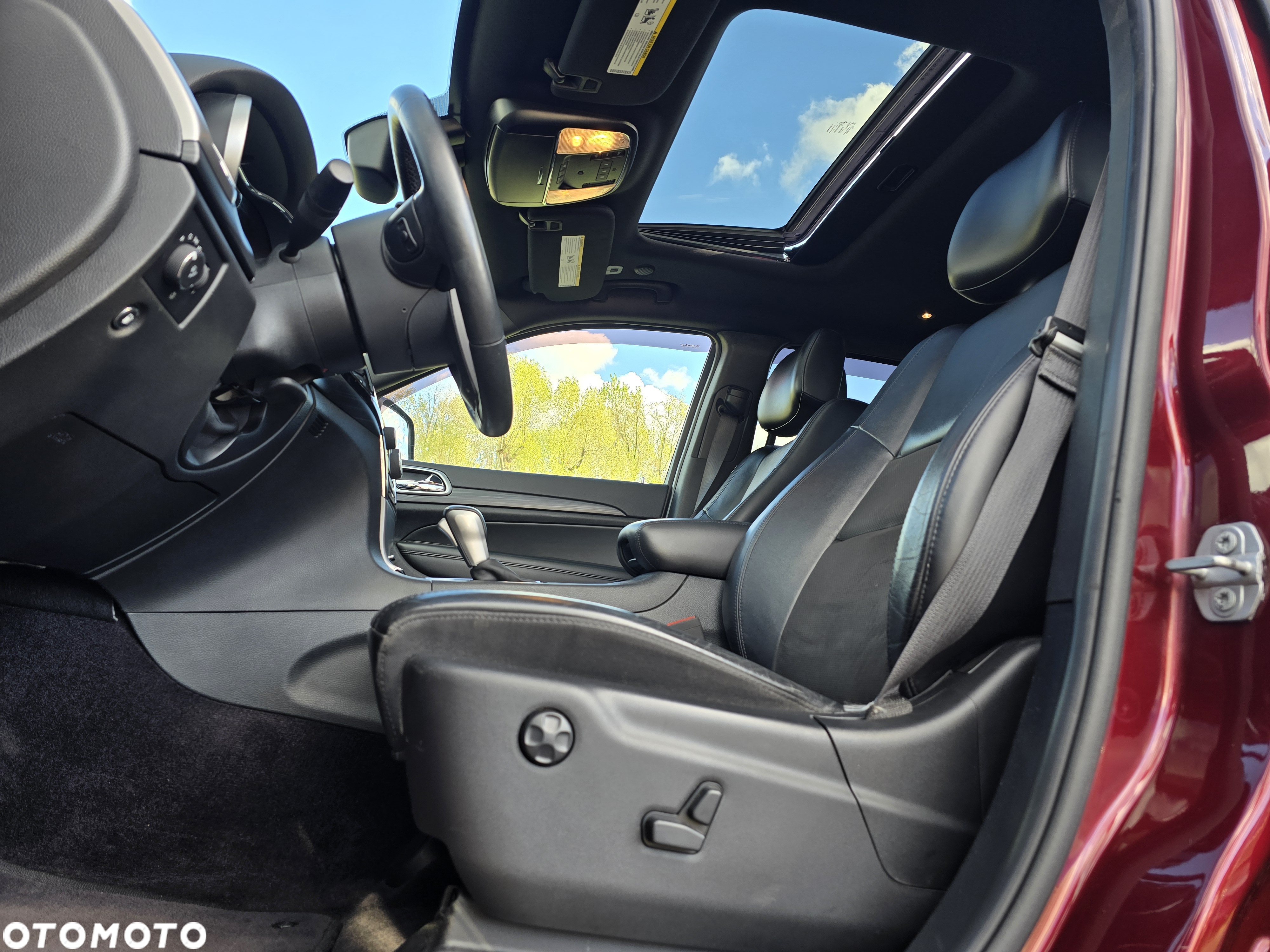 Jeep Grand Cherokee - 29