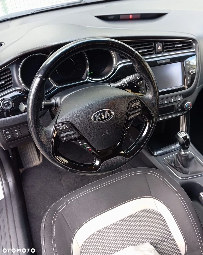 Kia Ceed 1.6 CRDi L Business Line - 19