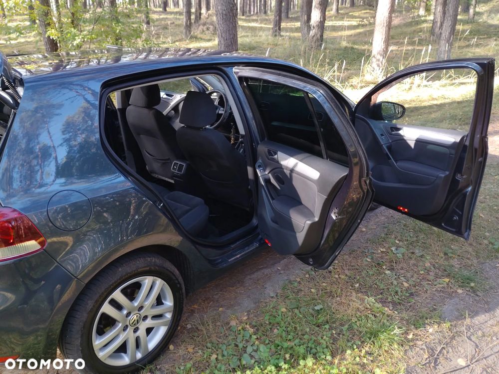 Volkswagen Golf - 10