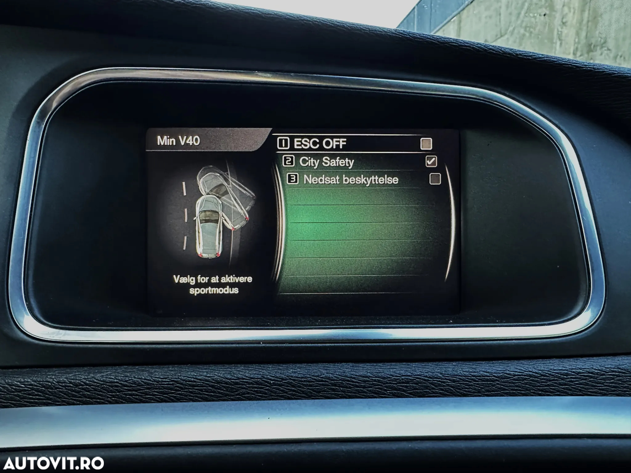Volvo V40 D2 Aut. Momentum - 17