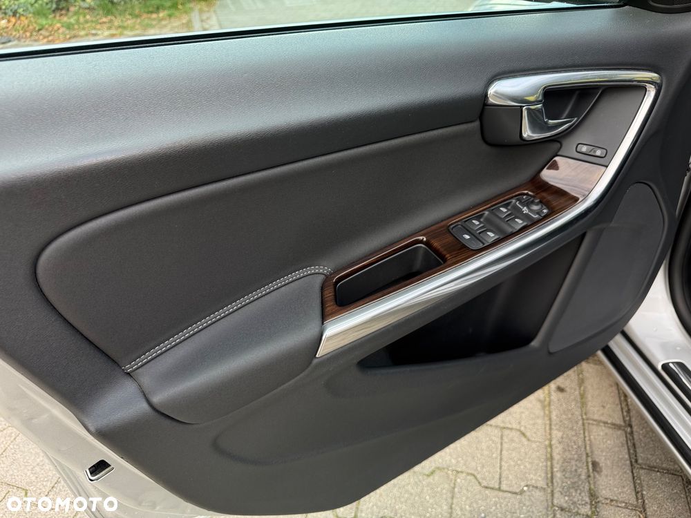 Volvo V60 D2 Edition Pro - 19