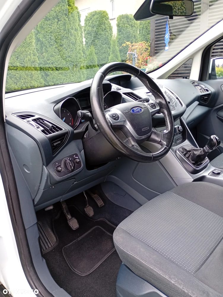 Ford C-MAX - 12