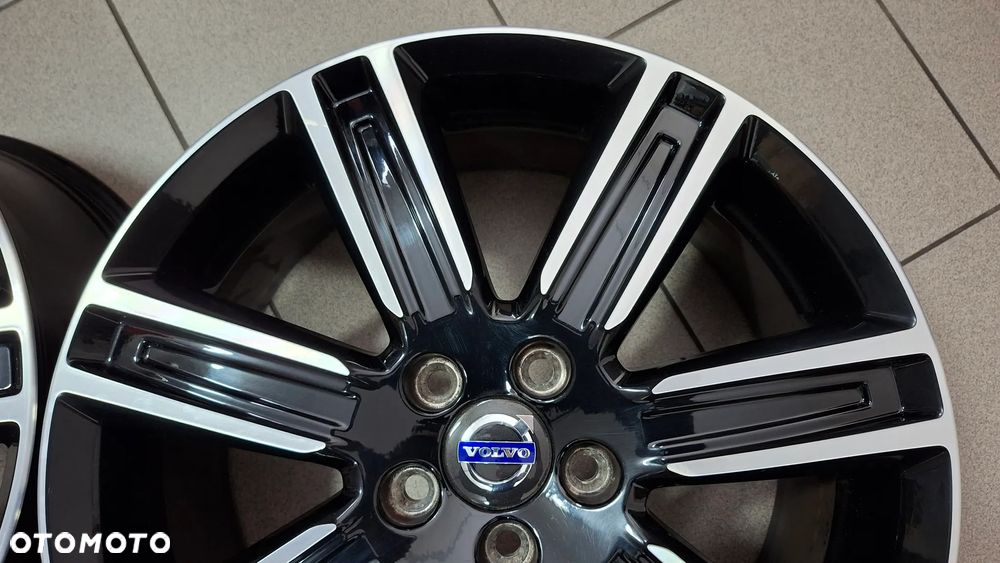 Felgi Aluminiowe 18 Volvo XC 60 5x108 ET 55 - 10