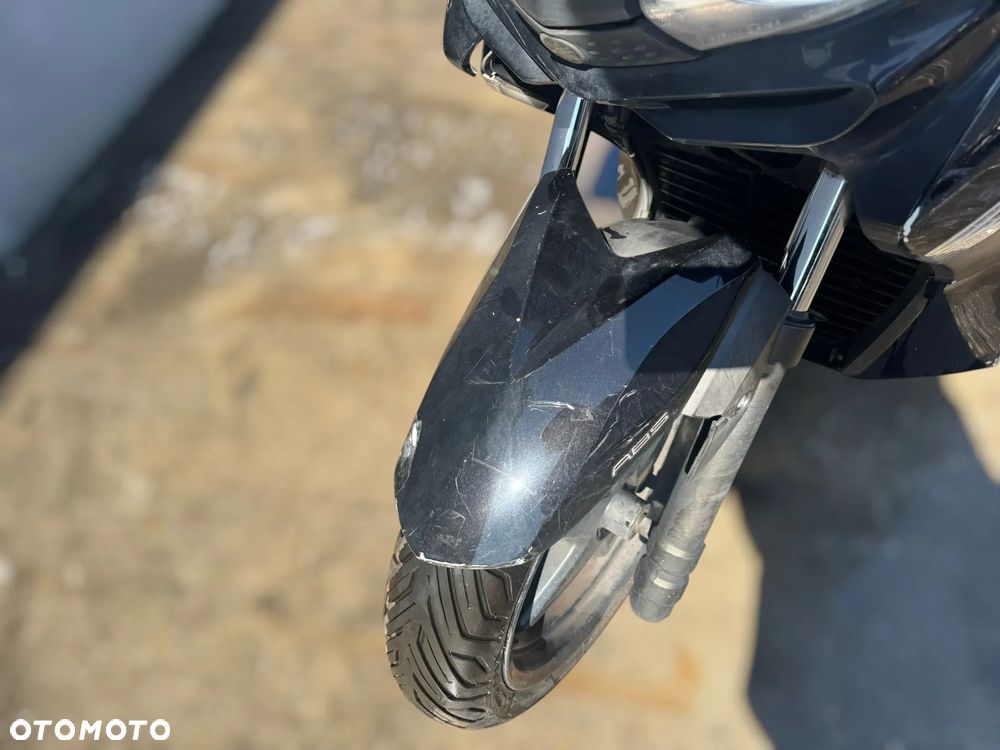 Yamaha X-max - 11