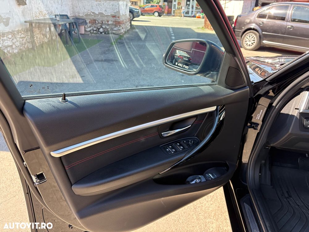 BMW Seria 3 320i Aut. Sport Line - 9