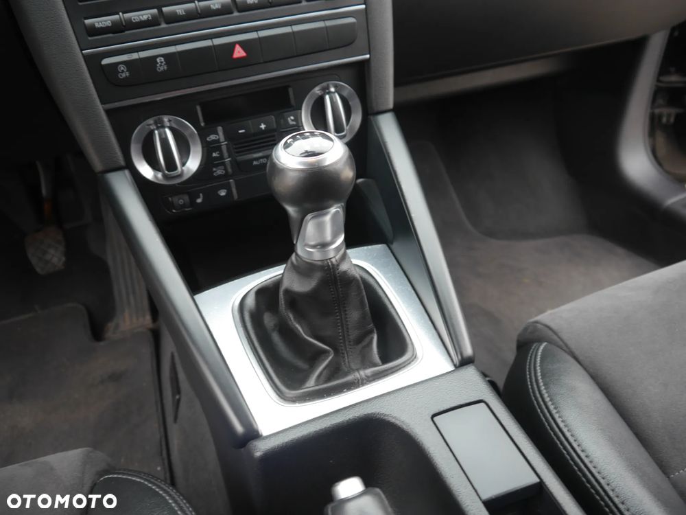Audi A3 Sportback 2.0 TDI S line Sportpaket plus - 9