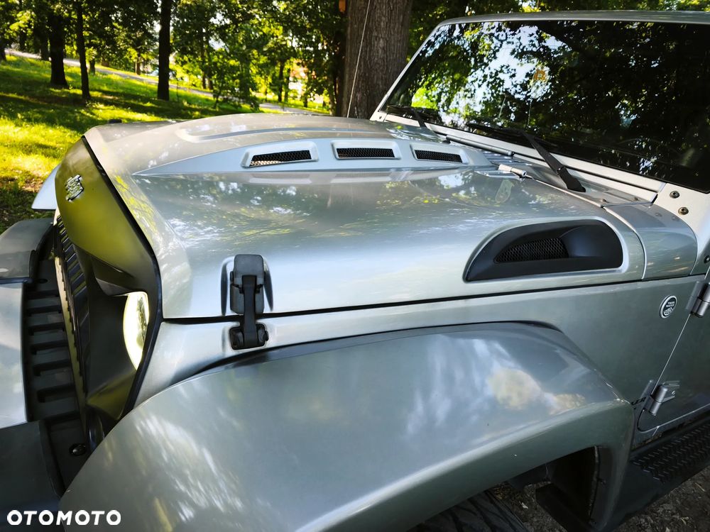 Jeep Wrangler - 2