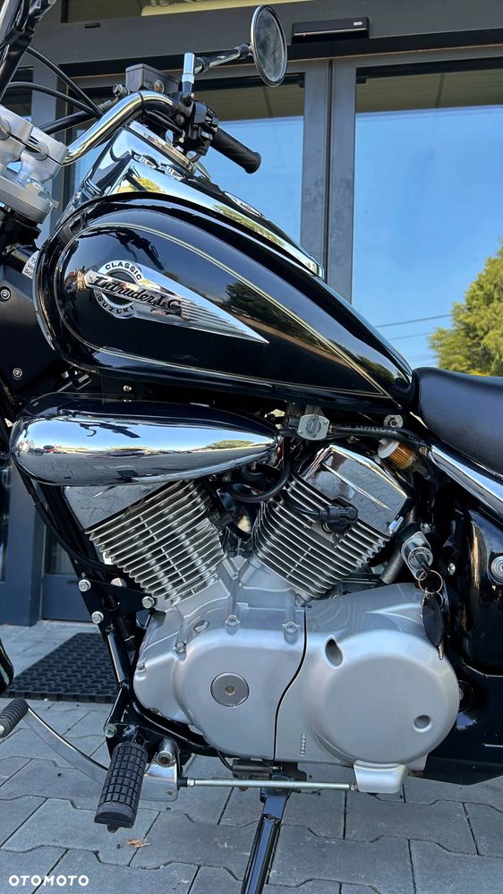 Suzuki Intruder - 12