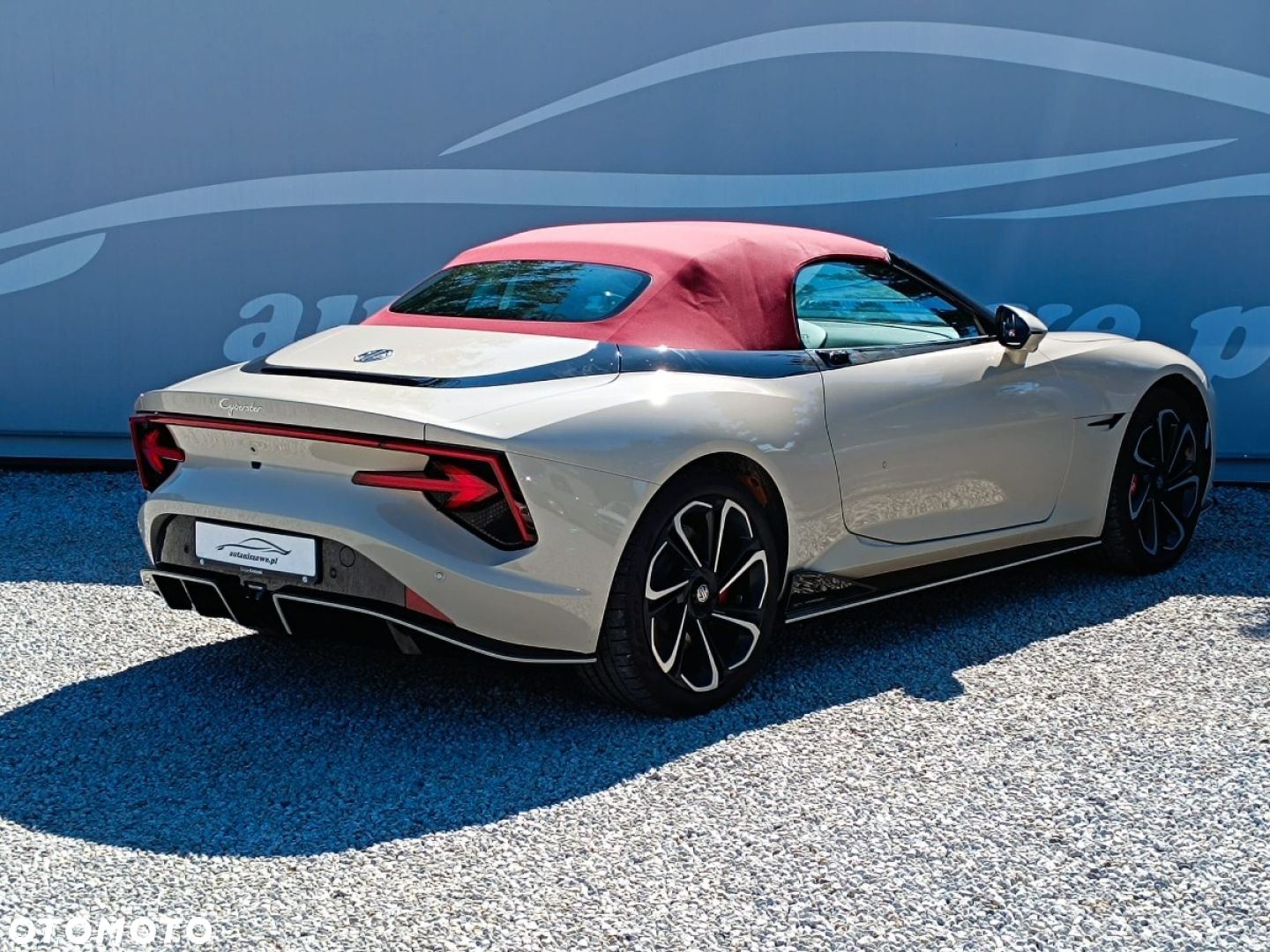 MG Cyberster 77kWh AWD Czerwony Dach - 37