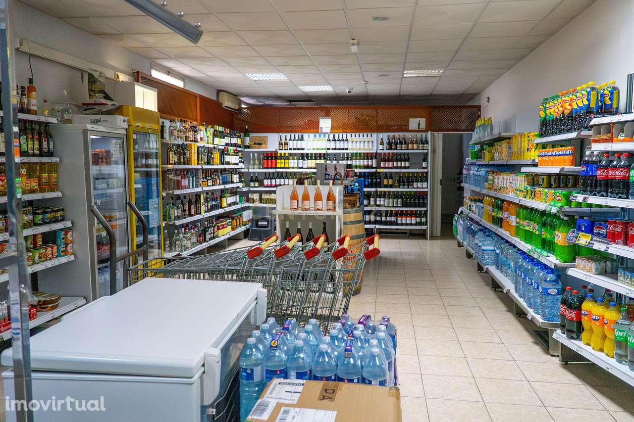 Oportunidade Única de Negócio em Santa Bárbara de Nexe – Faro - Grande imagem: 4/15