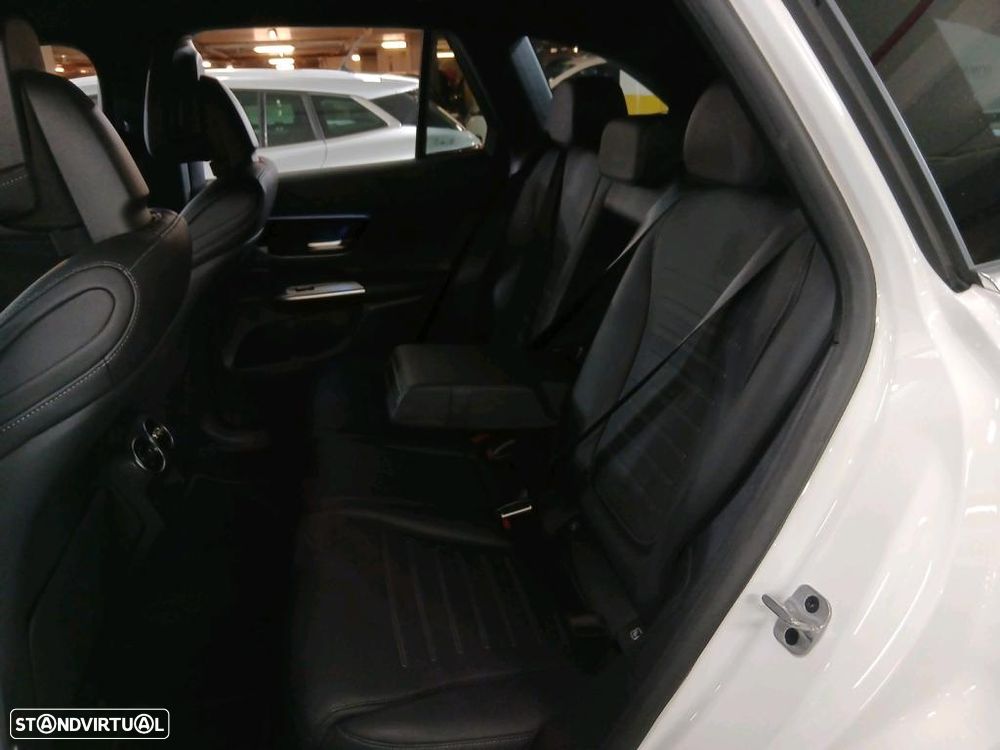 Mercedes-Benz GLC 300 e 4Matic - 9