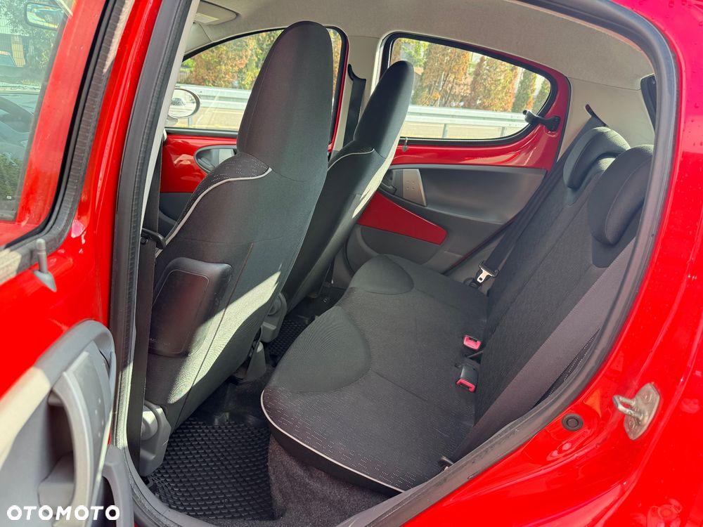 Peugeot 107 1.0 Urban Move - 28