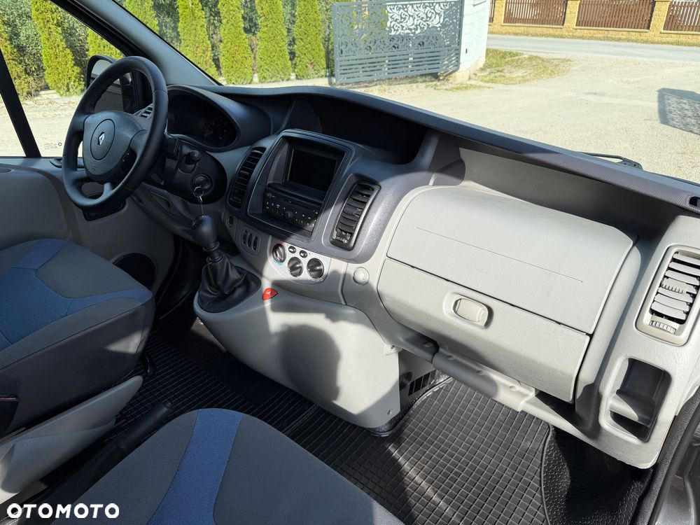 Renault Trafic - 25
