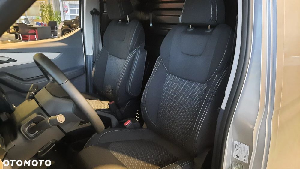 Maxus Delivery 3 - 8