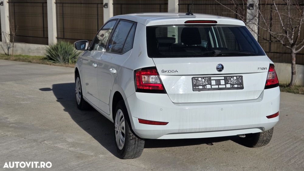 Skoda Fabia - 8