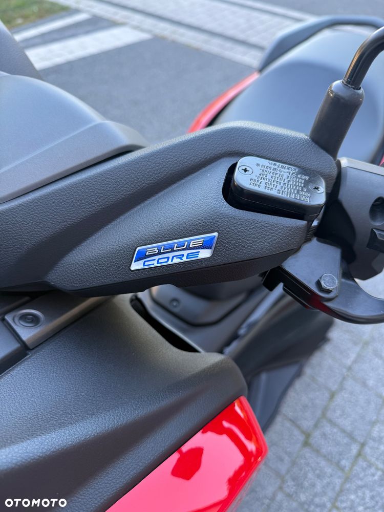 Yamaha NMAX - 9