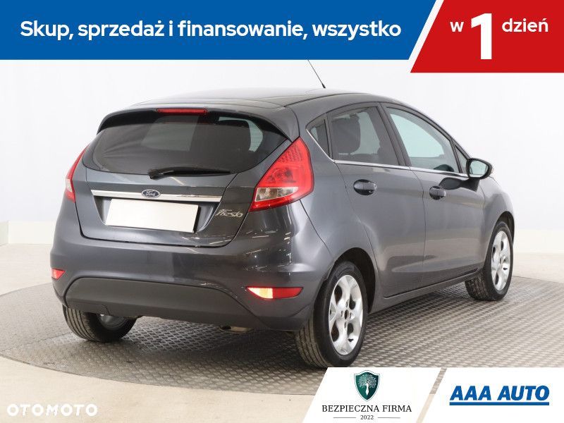 Ford Fiesta - 7