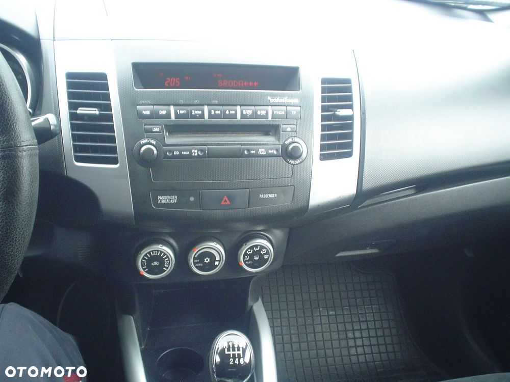 Mitsubishi Outlander 2.0 DID Intense - 10