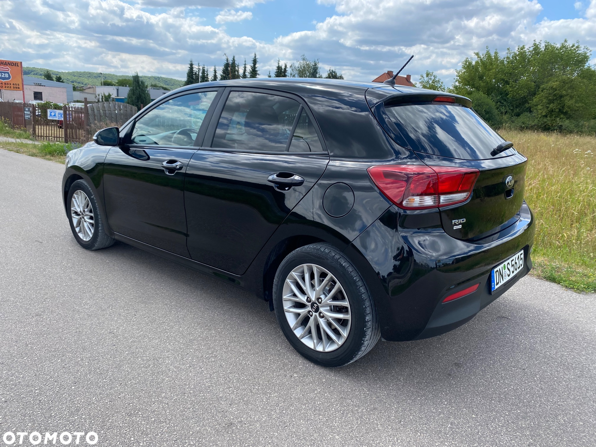 Kia Rio 1.4 L - 15