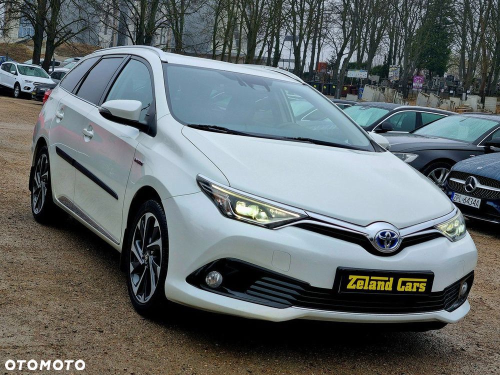 Toyota Auris Hybrid 135 Prestige - 3