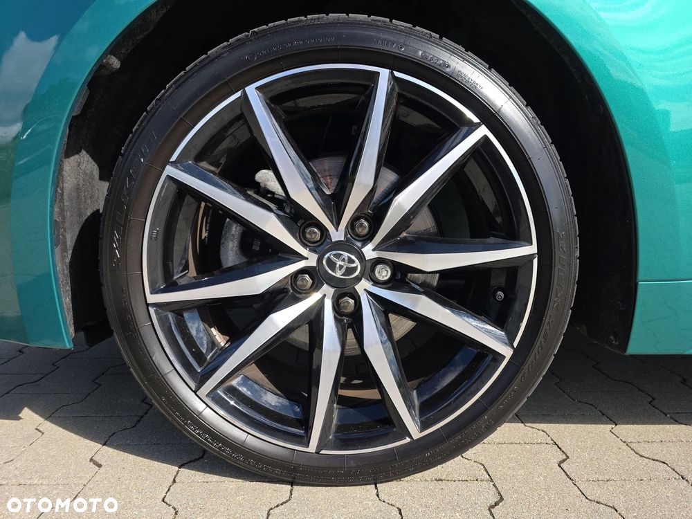 Toyota Corolla - 10
