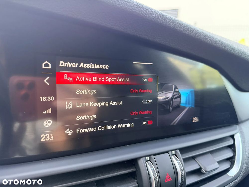 Alfa Romeo Giulia ver-2-0-turbo-16v-at8-sprint - 16