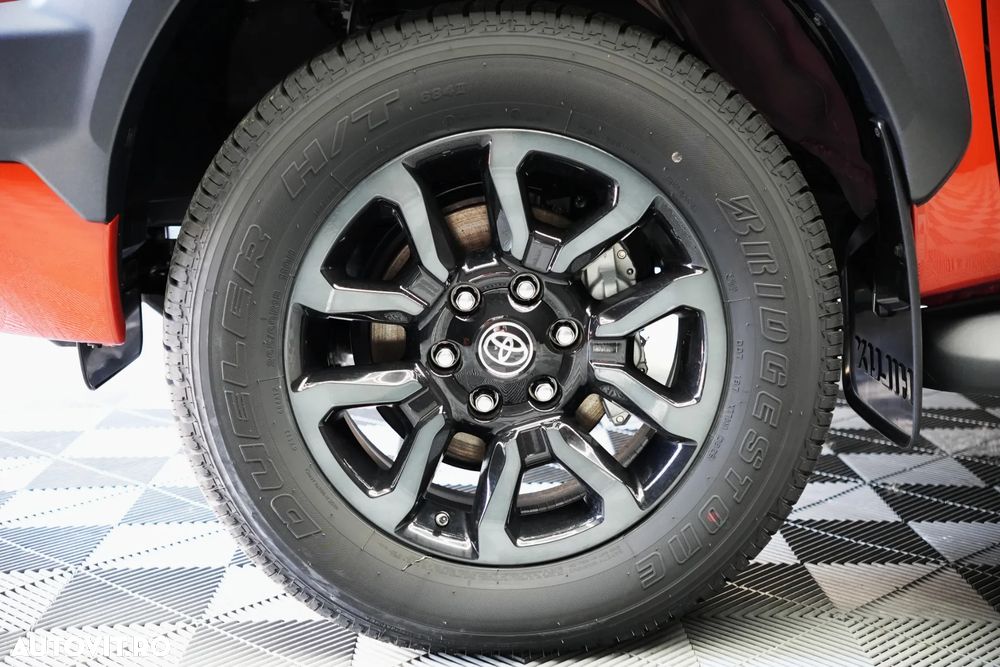 Toyota Hilux 2.8D 204CP 4x4 Double Cab AT Invincible - 12