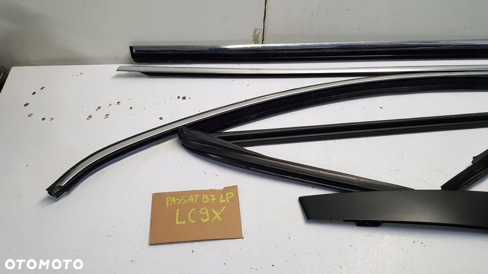 listwa drzwi lewy przód VW Passat B7 - 2