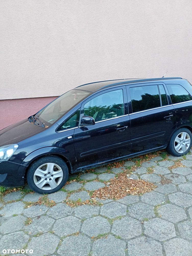 Opel Zafira - 1