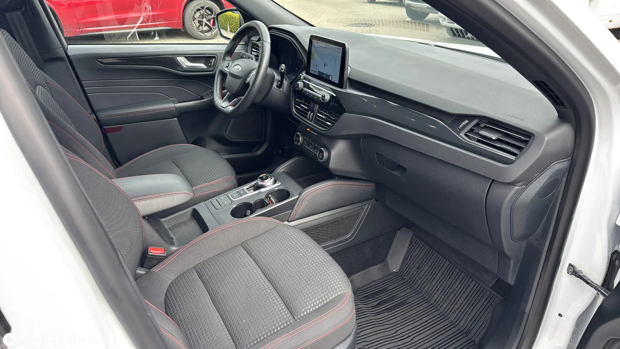 Ford Kuga 2.5 FHEV FWD ST-Line - 28