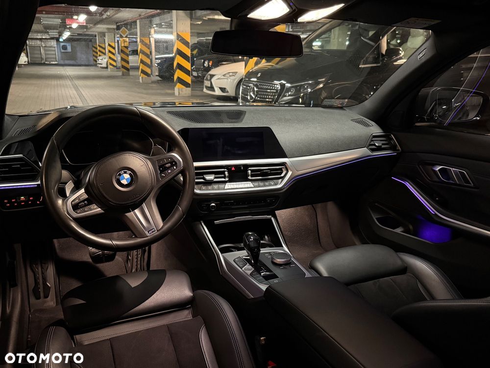 BMW Seria 3 318i M Sport - 16