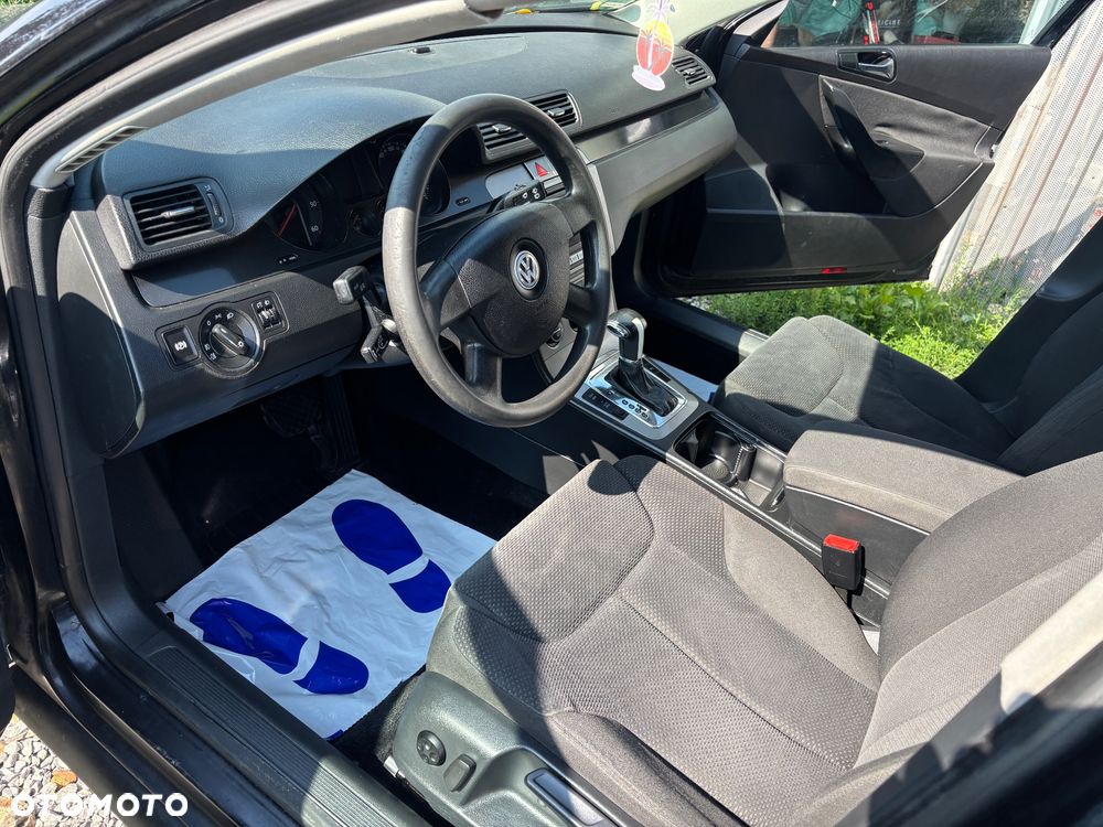 Volkswagen Passat 2.0 TDI DSG Comfortline - 11