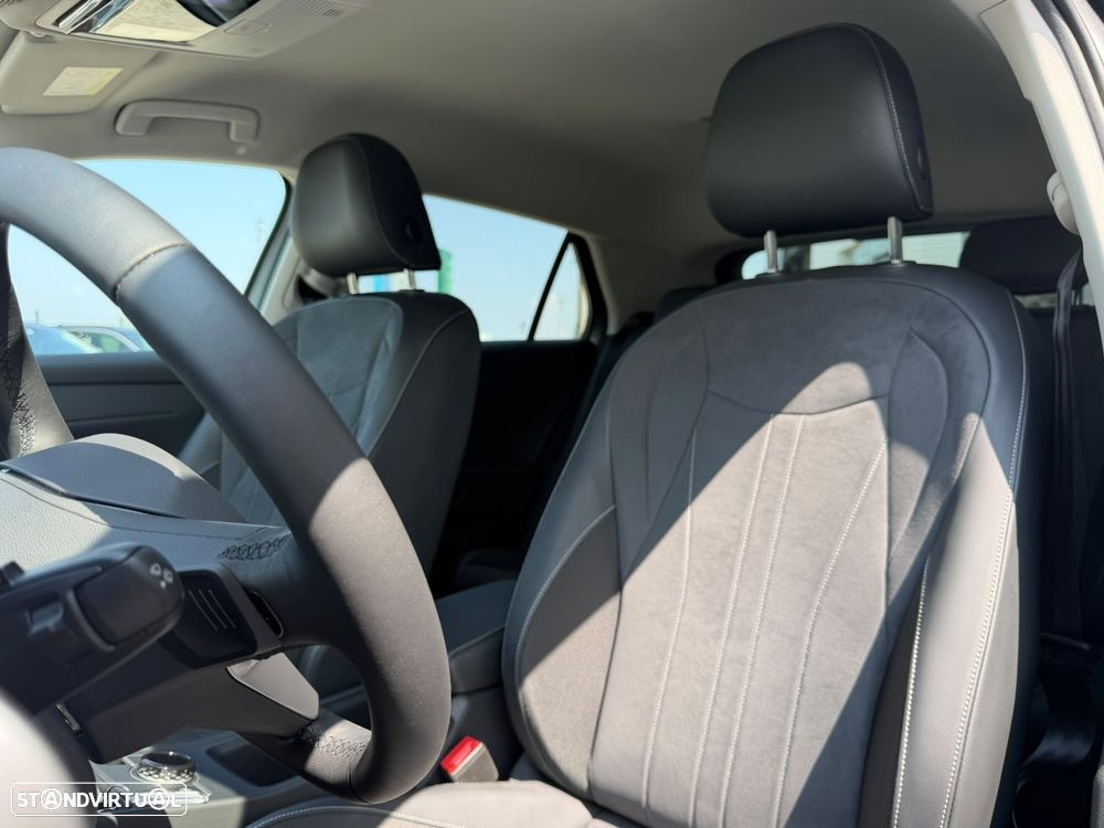 VW T-Roc 1.5 eTSI Style DSG - 8