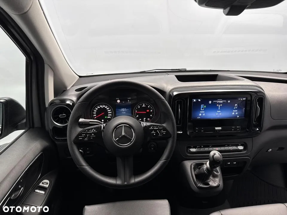 Mercedes-Benz Vito - 24