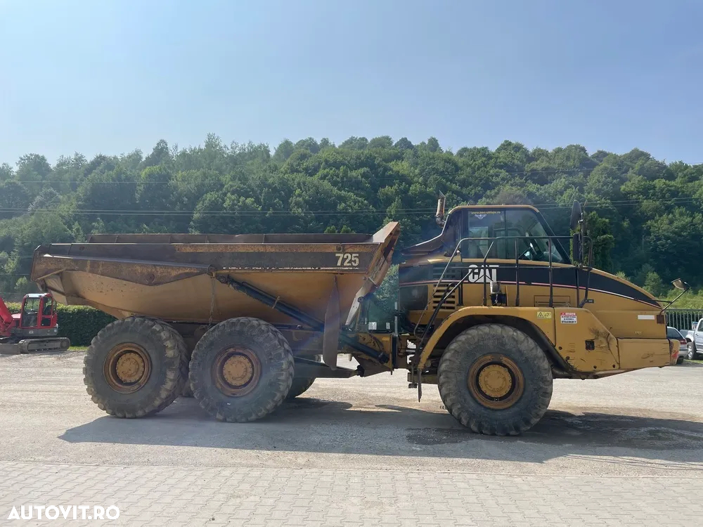 Caterpillar 725 - 3