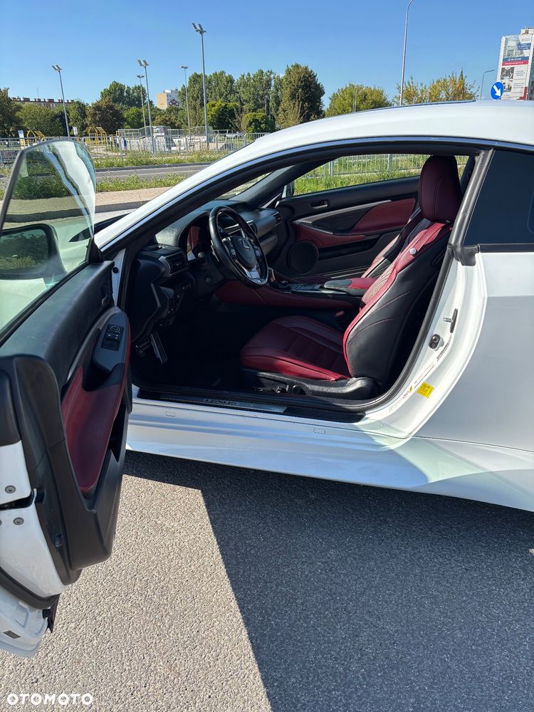 Lexus RC 200t / 300 F Sport - 13