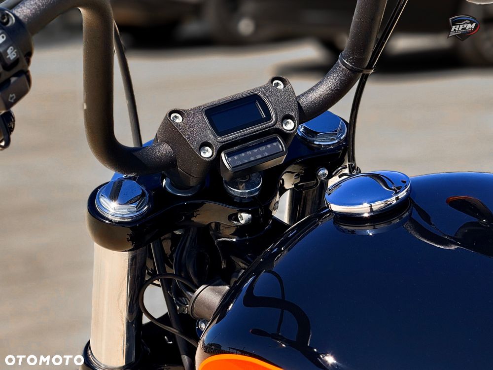 Harley-Davidson Softail Street Bob - 28