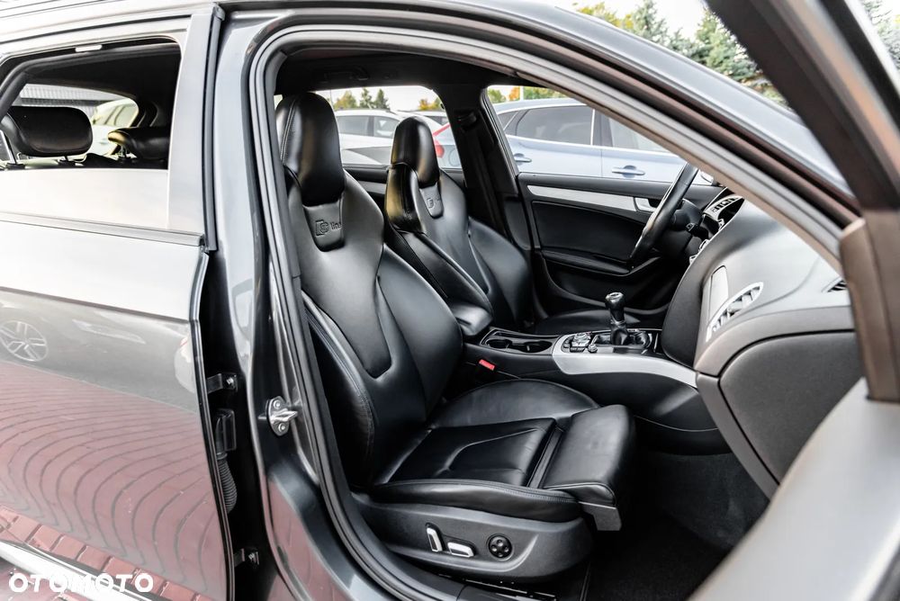 Audi A4 Avant 2.0 TDI DPF clean diesel S line Sportpaket - 24