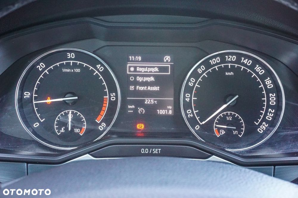 Skoda Superb 2.0 TDI Ambition - 23