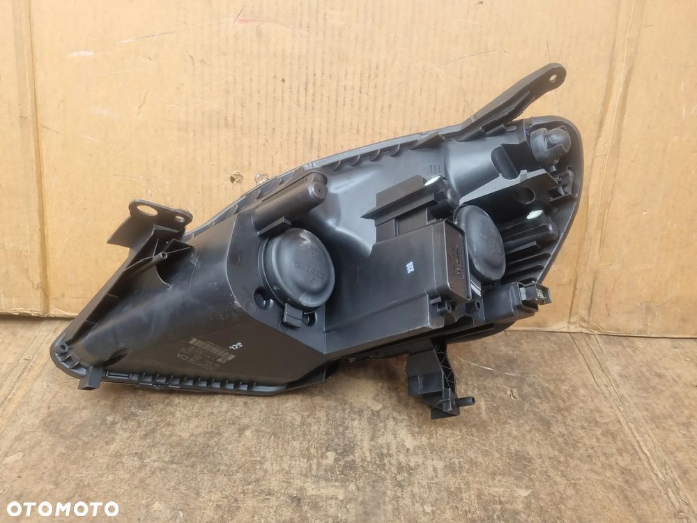 OPEL ZAFIRA B LAMPA PRAWY PRZÓD - 4