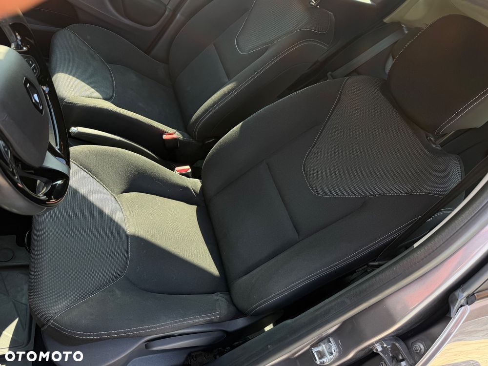 Renault Clio 1.2 16V Alize - 9