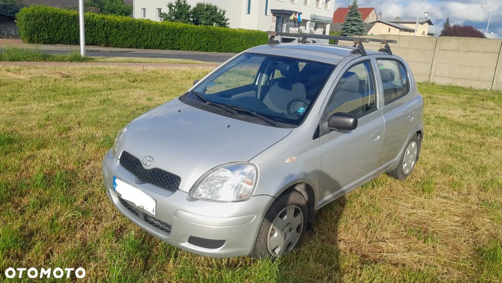 Toyota Yaris - 1