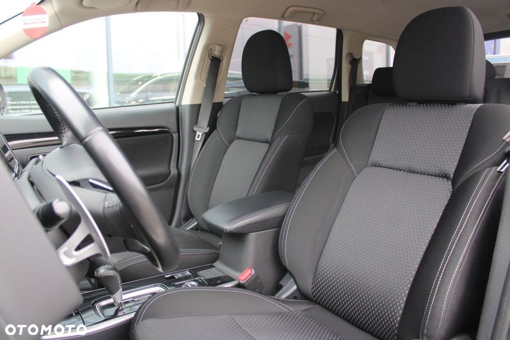 Mitsubishi Outlander - 14