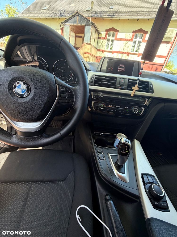 BMW Seria 3 316d - 8