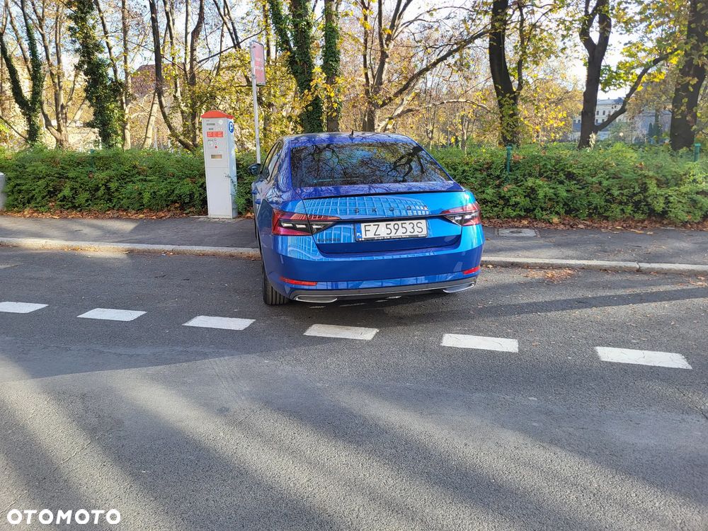 Skoda Superb 2.0 TSI Sportline DSG - 9