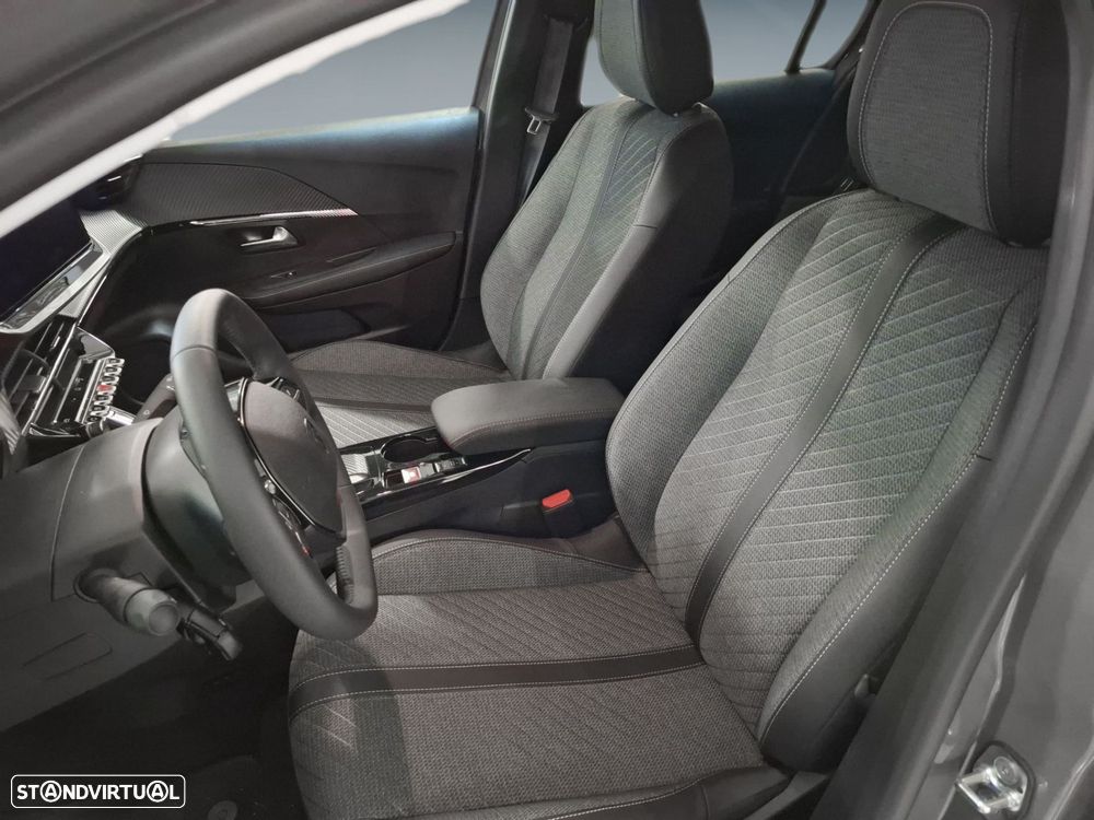 Peugeot e-208 50 kWh Allure — fotografia 11