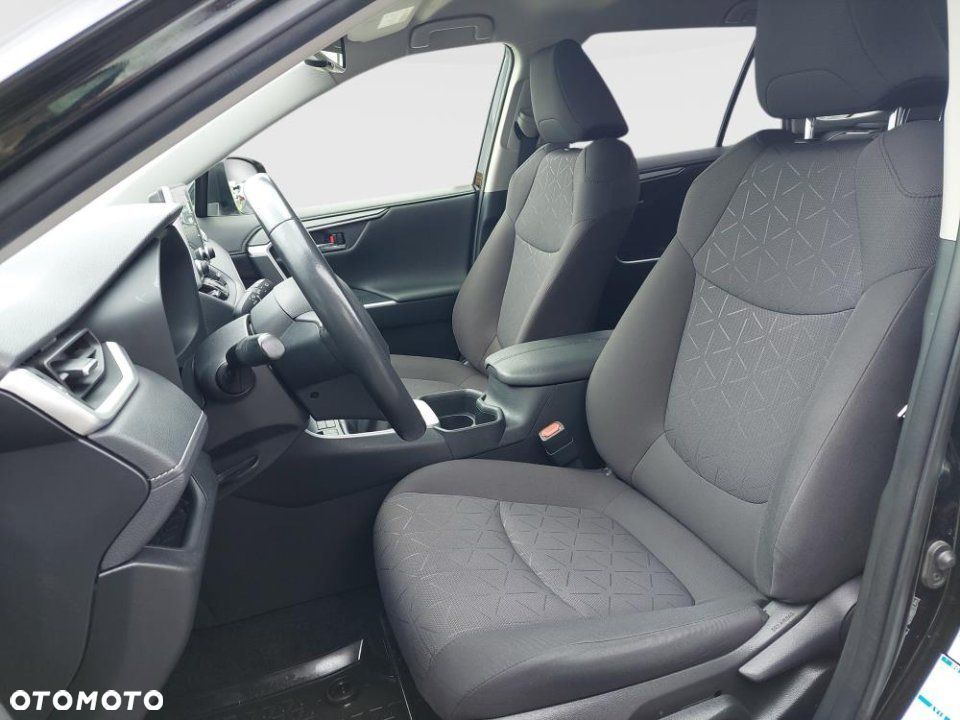 Toyota RAV4 - 11