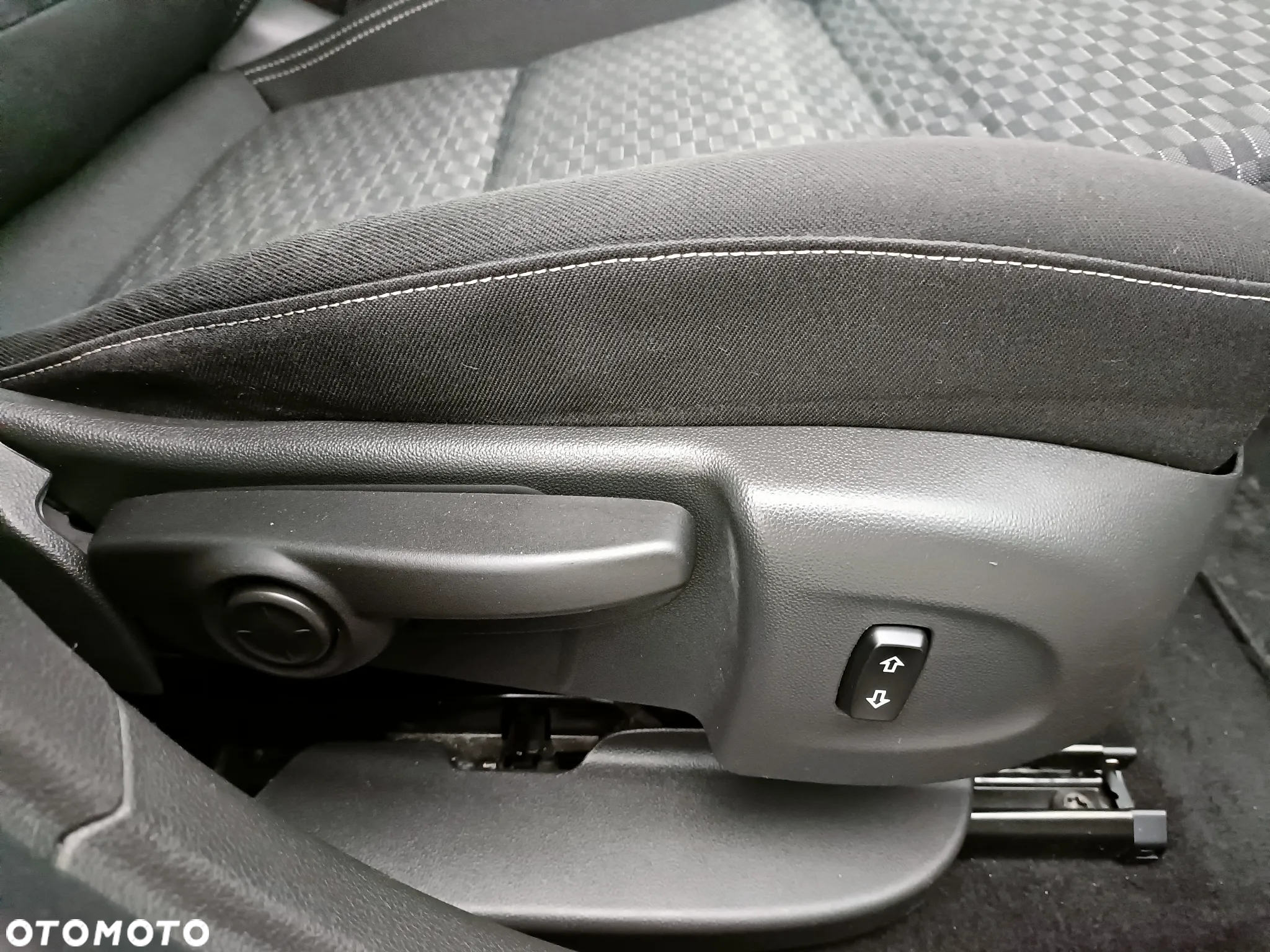 Opel Astra 1.4 Turbo Active - 25